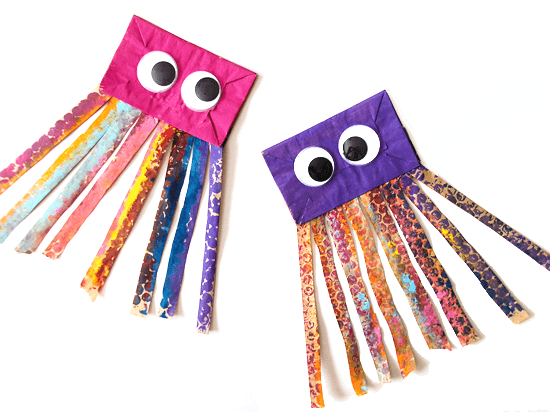 the cover of bubble wrap paper bag