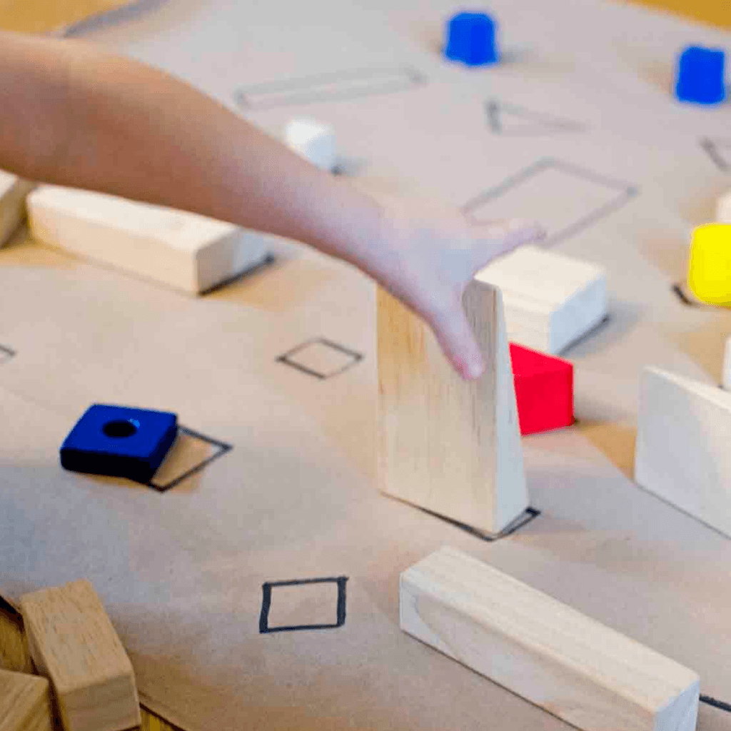 shape-hunt | Magic Pags